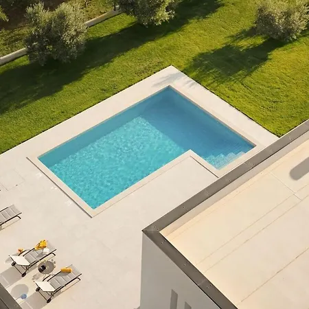 Polei Comfortable 4* Pula